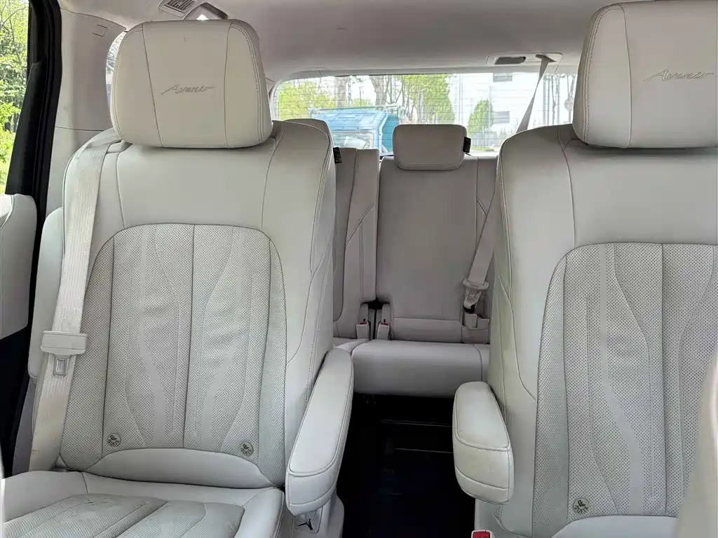 BUICK GL8 NEW ENERGY