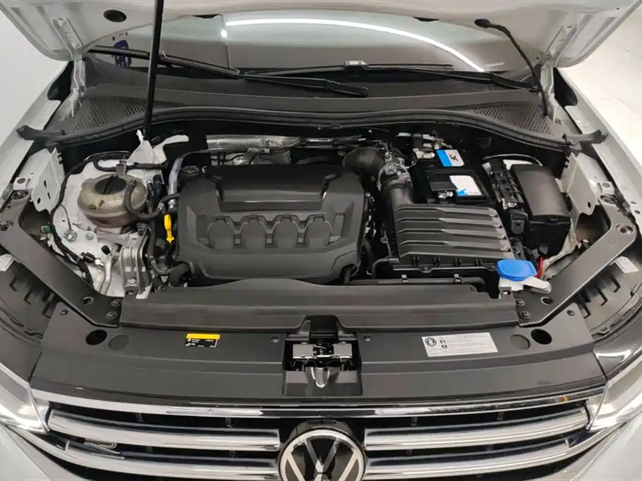 Volkswagen Tiguan L 2023 Facelift 330TSI Auto FWD R-Line Premium фото 10