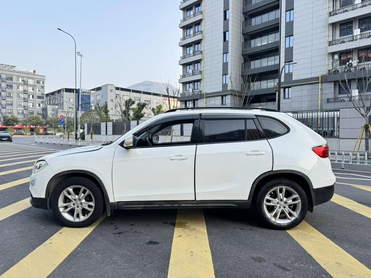Zhonghua V5 2014 2014 1.6L Automatic Luxury