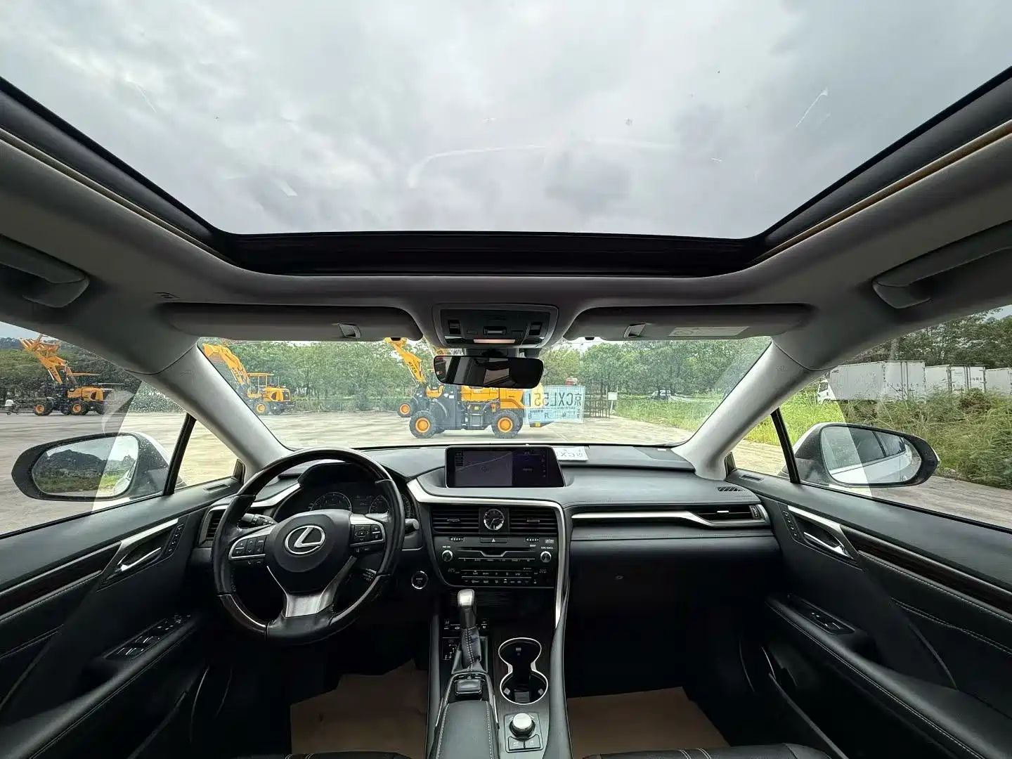 Фото 5 - Lexus RX