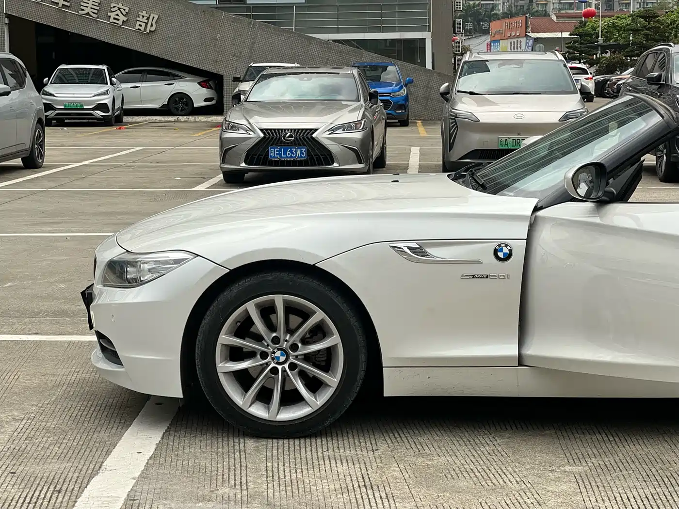 BMW Z4 2013 sDrive20i Leading фото 13