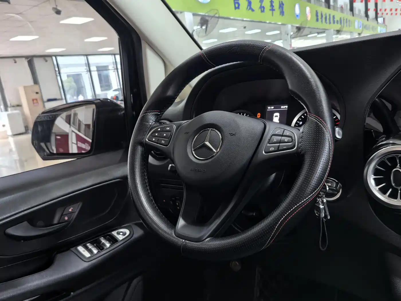 Mercedes-Benz Vito 2021 2.0T Elite 7-Seater фото 5