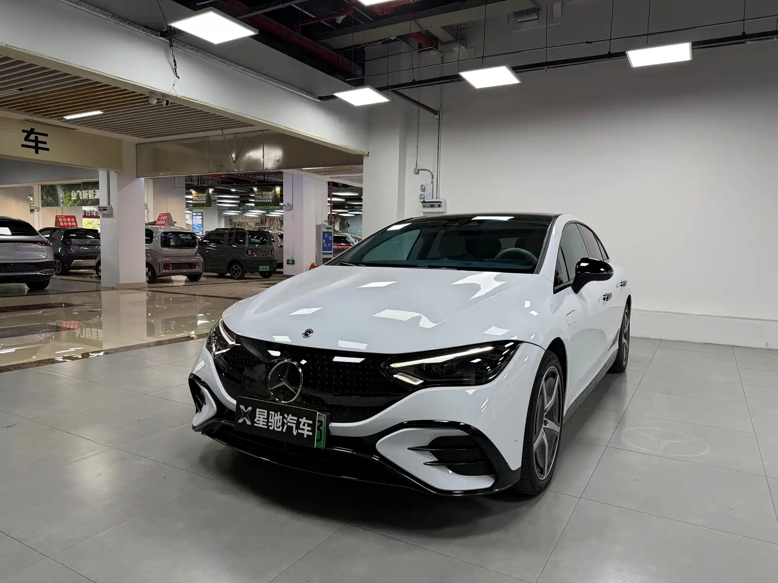 Фото 1 - Mercedes-Benz EQE