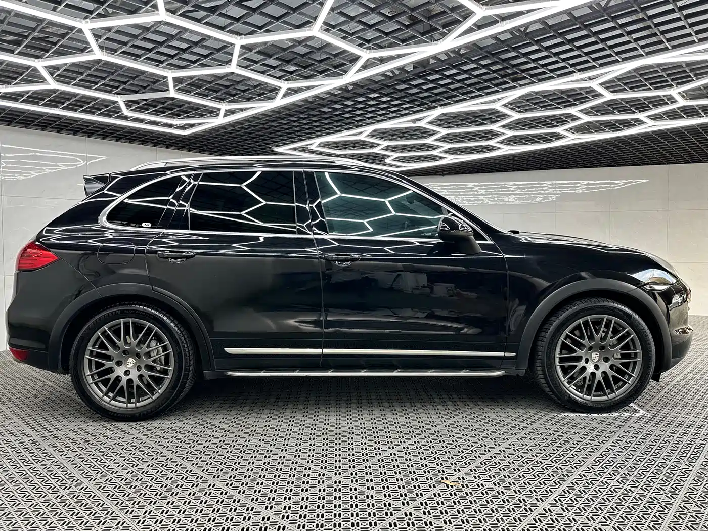 Porsche Cayenne 2011 Cayenne S 4.8L фото 4