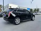 Photo 4 - Cadillac SRX