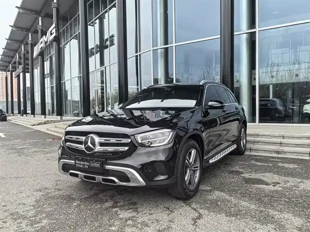 MERCEDES-BENZ GLC