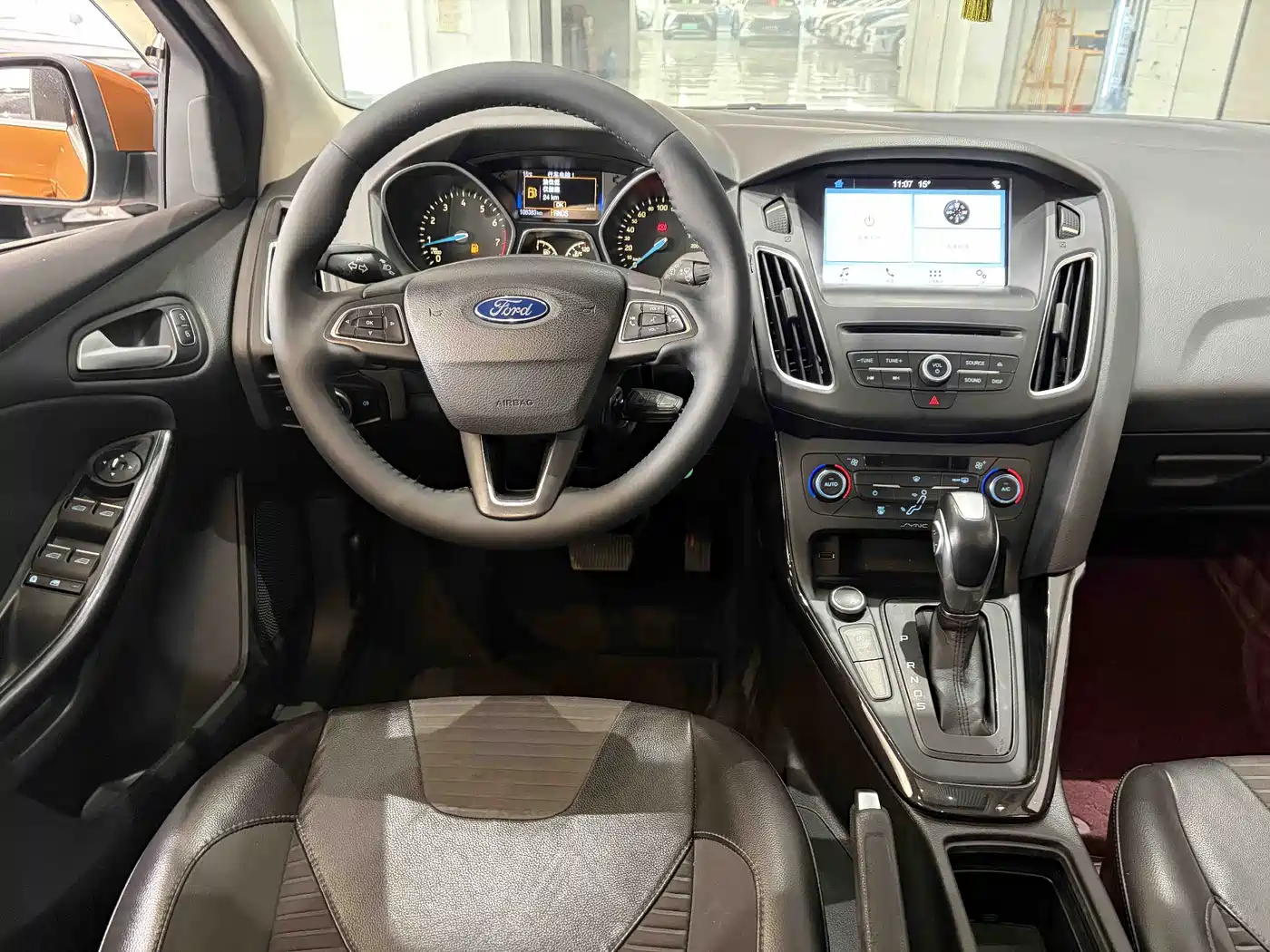 Фото 23 - Ford Focus