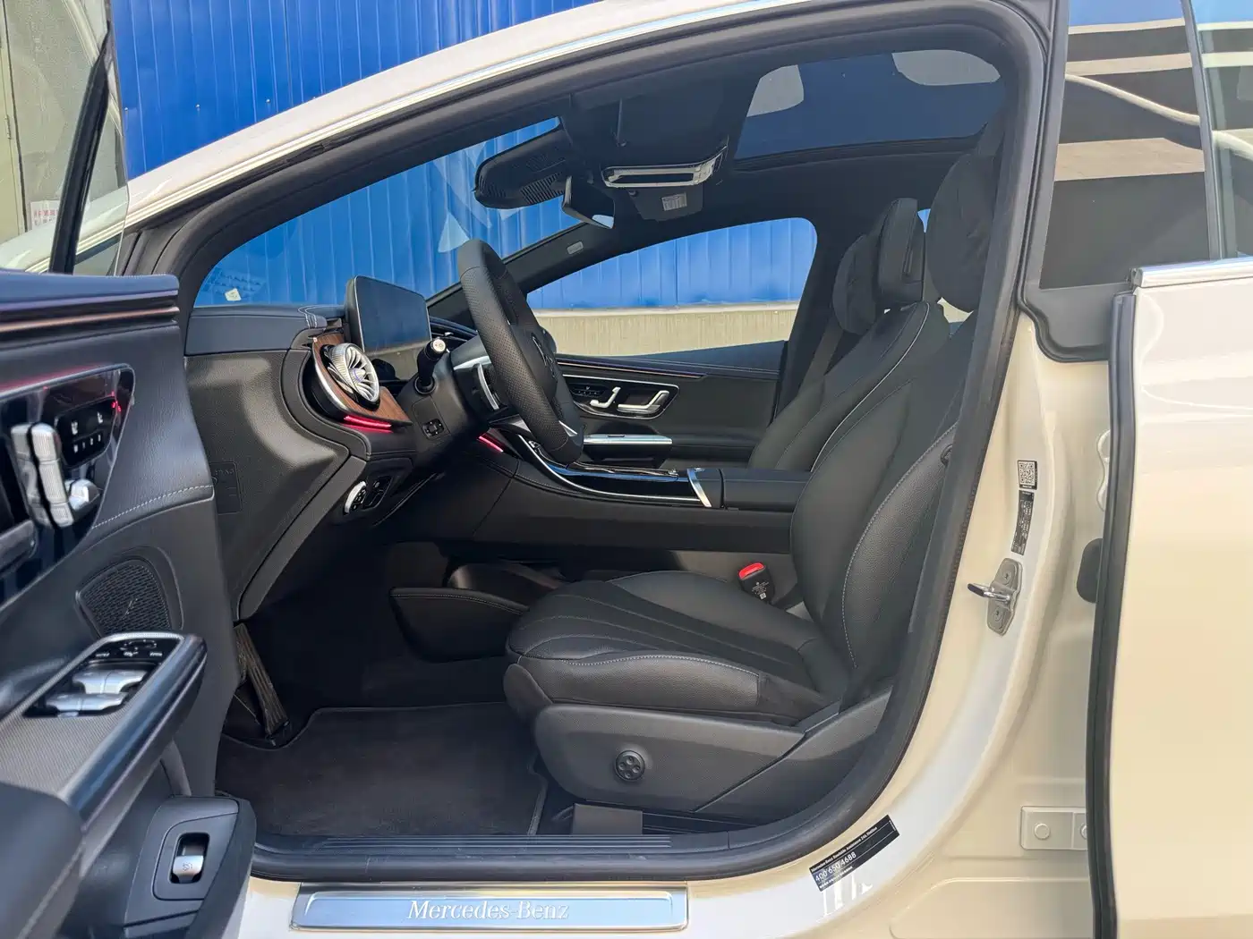 Mercedes-Benz EQE 2025 2025 Model 500 4MATIC Luxury Edition