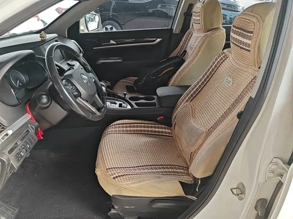 Dongfeng Aeolus Dongfeng Fengshen AX7 2016 2016 2.0L Automatic Smart Comfort