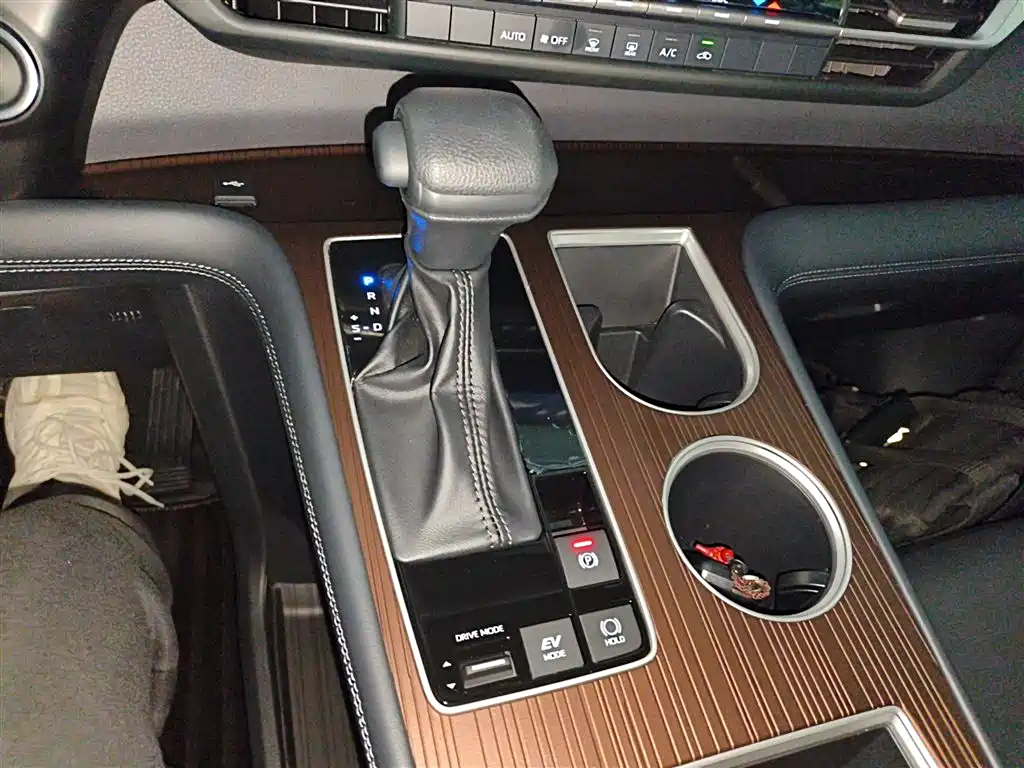 TOYOTA GREVIA