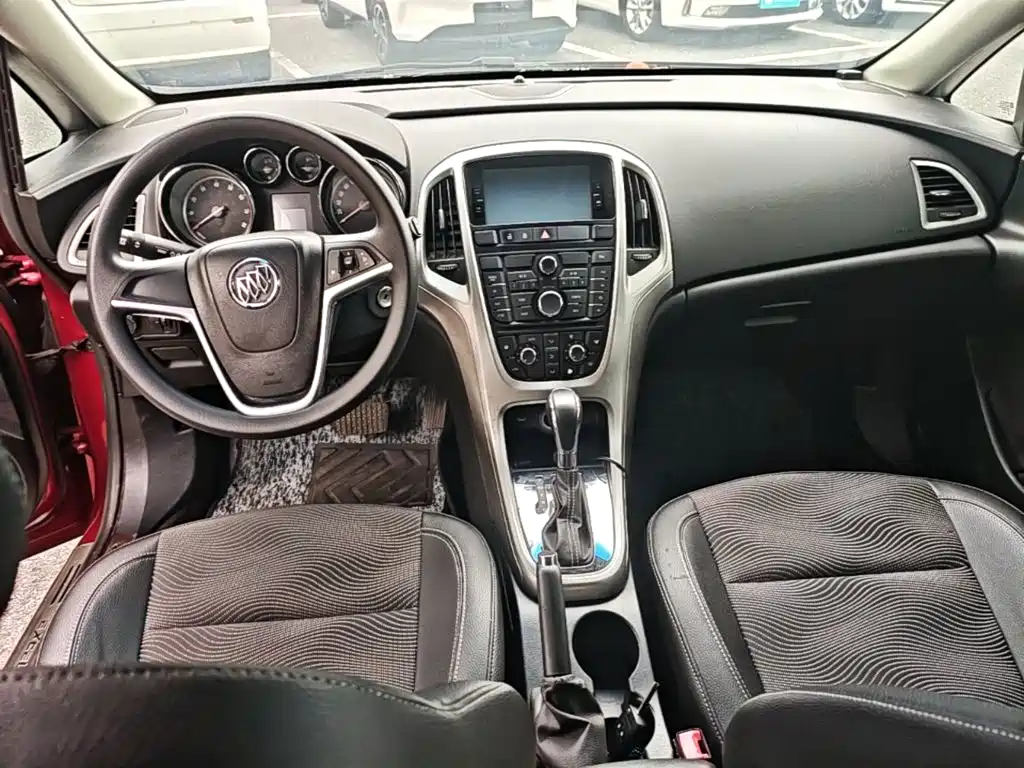 Фото 10 - Buick Excelle