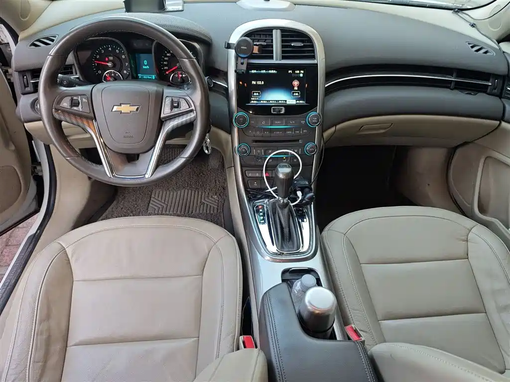 Chevrolet Malibu 2013 2.4L Automatic Luxury Edition фото 13
