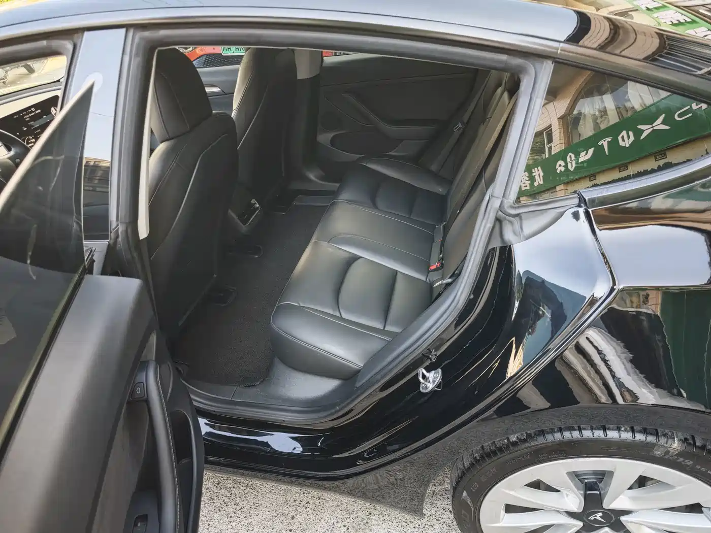 Фото 7 - Tesla Model 3