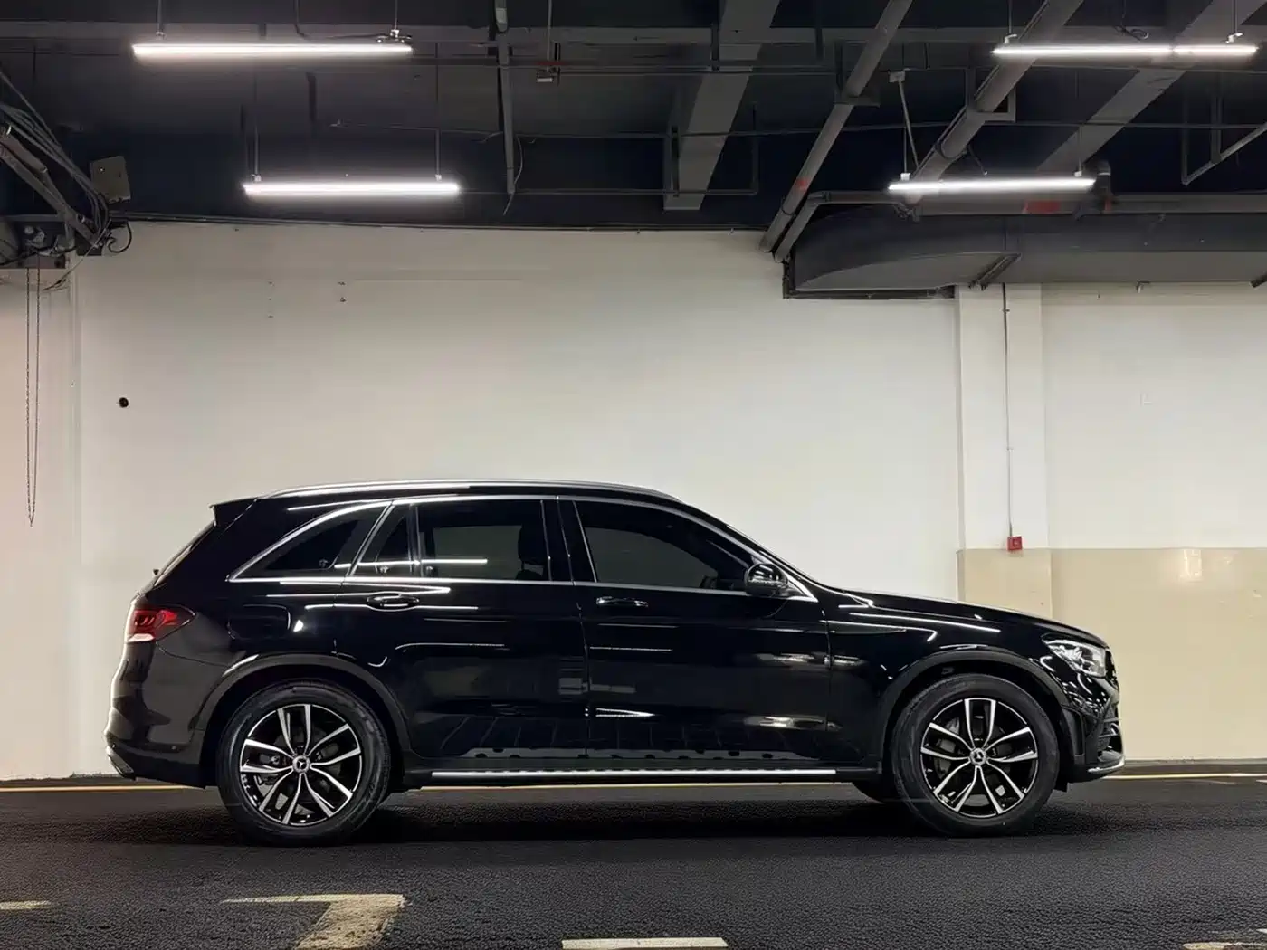 Mercedes-Benz GLC 2022 Model GLC 300 L 4MATIC Luxury Edition фото 3