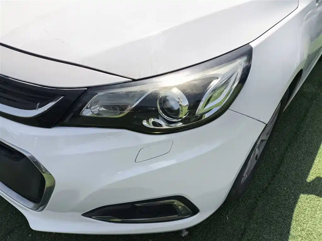 Chevrolet Malibu 2017 1.5T Automatic Luxury Edition фото 18