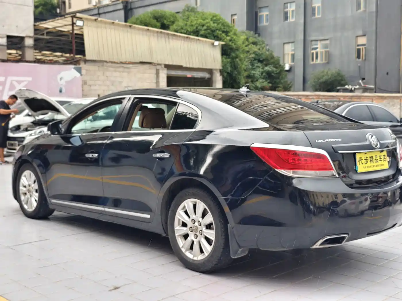 Фото 13 - Buick LaCrosse