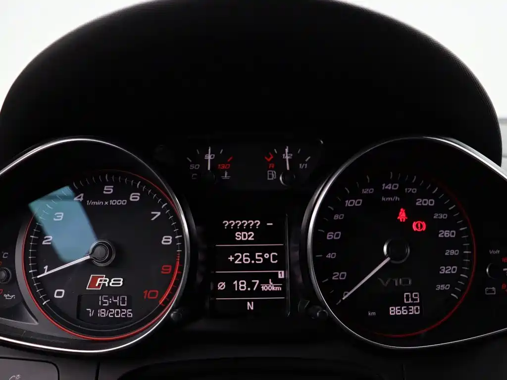 Фото 24 - Audi R8