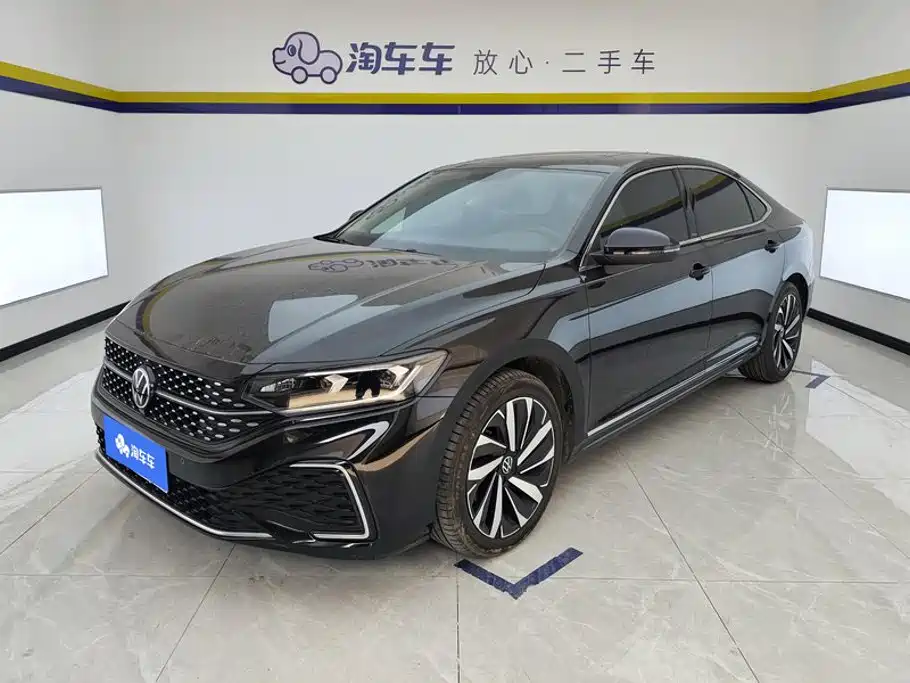 Volkswagen Passat 2023 Facelift 330TSI Starlight Elite Edition