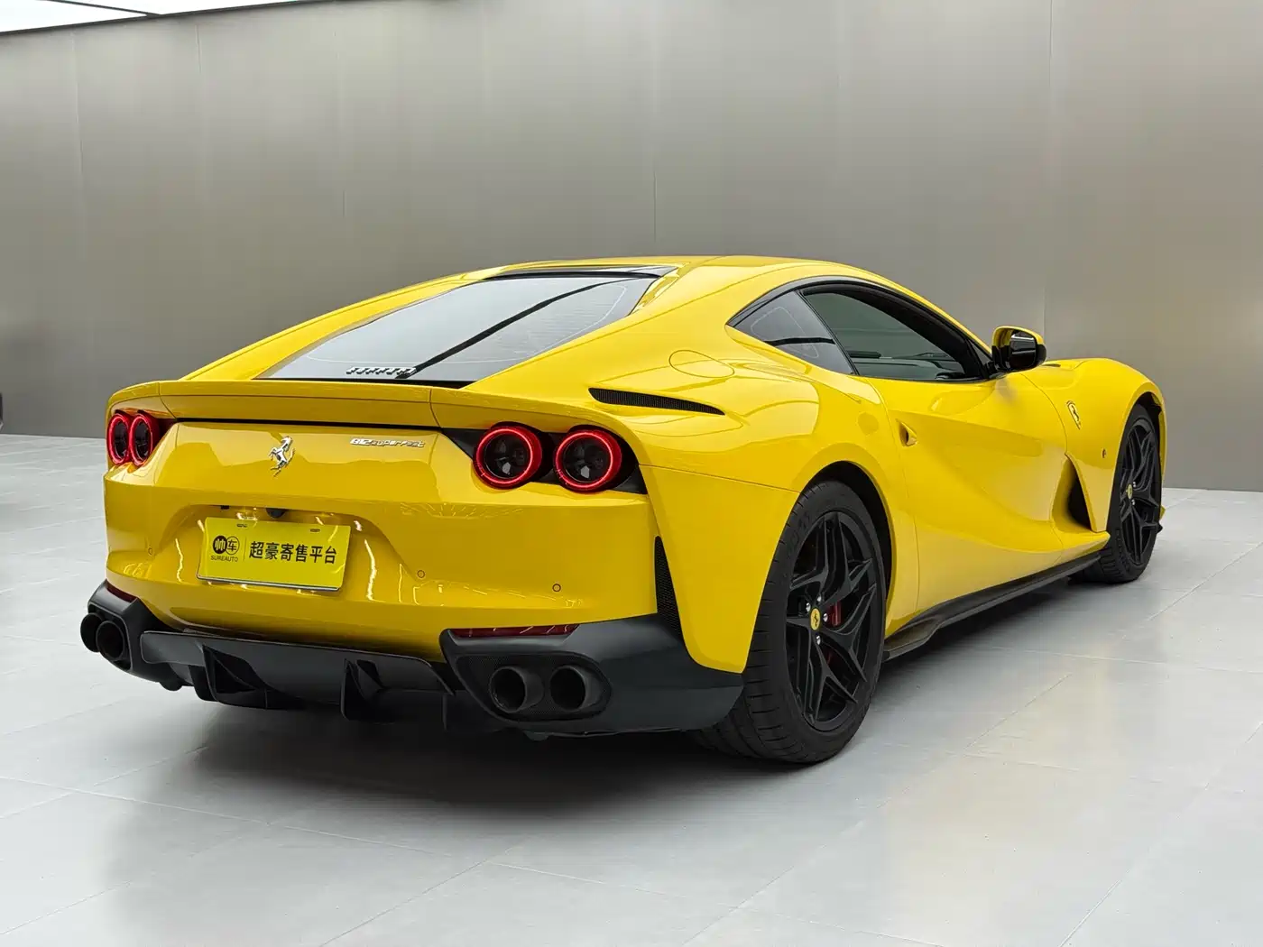 Ferrari 812 2018 2017 6.5L Superfast