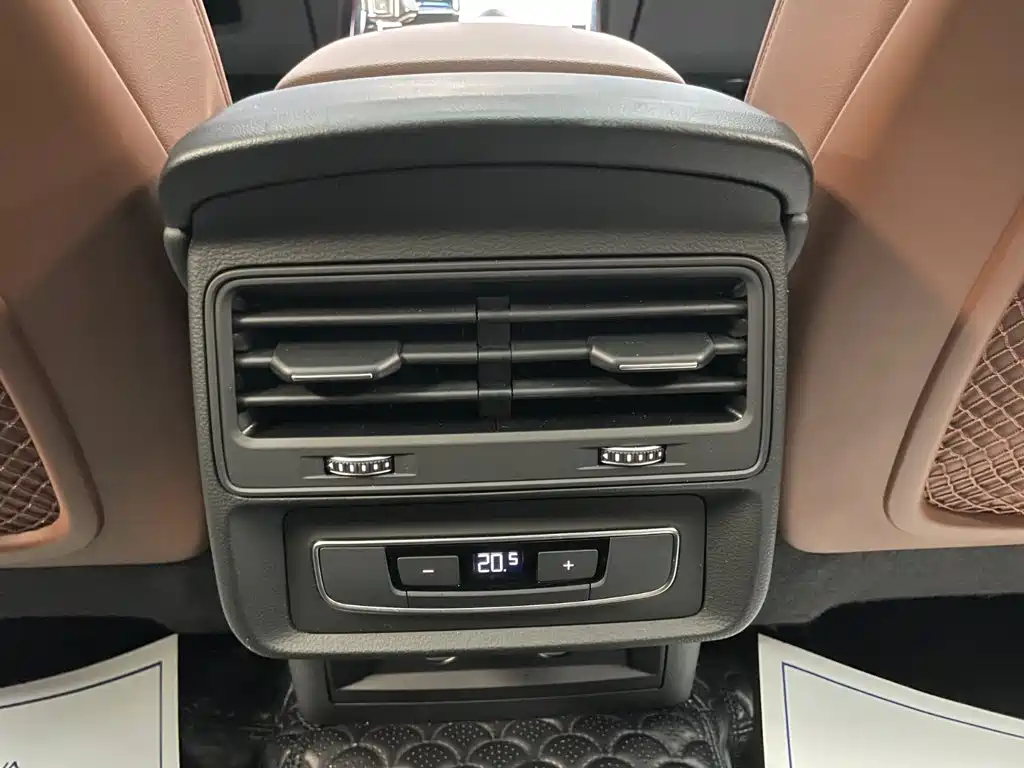 Audi Q7 2024 2023 45 TFSI quattro S line Sport