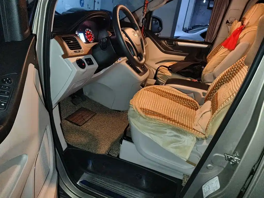 SAIC Maxus Maxus G10 2016 2.0T Automatic Elite фото 14