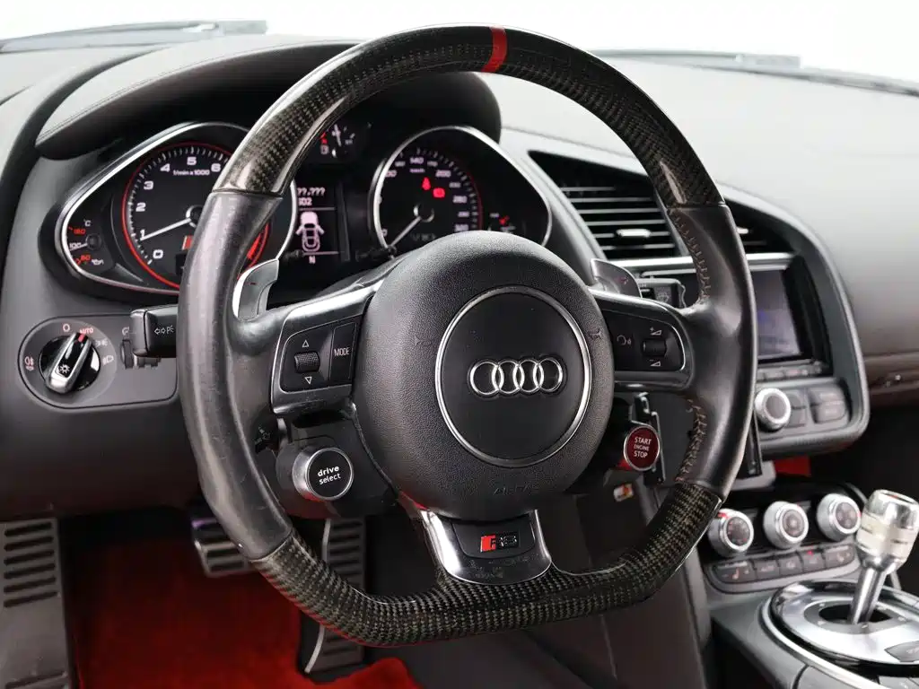 Фото 9 - Audi R8