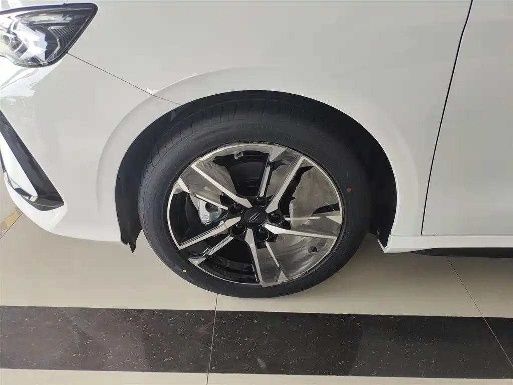 Geely Binrui 2026 2024 Binrui COOL 1.5T DCT Soaring Dragon Edition