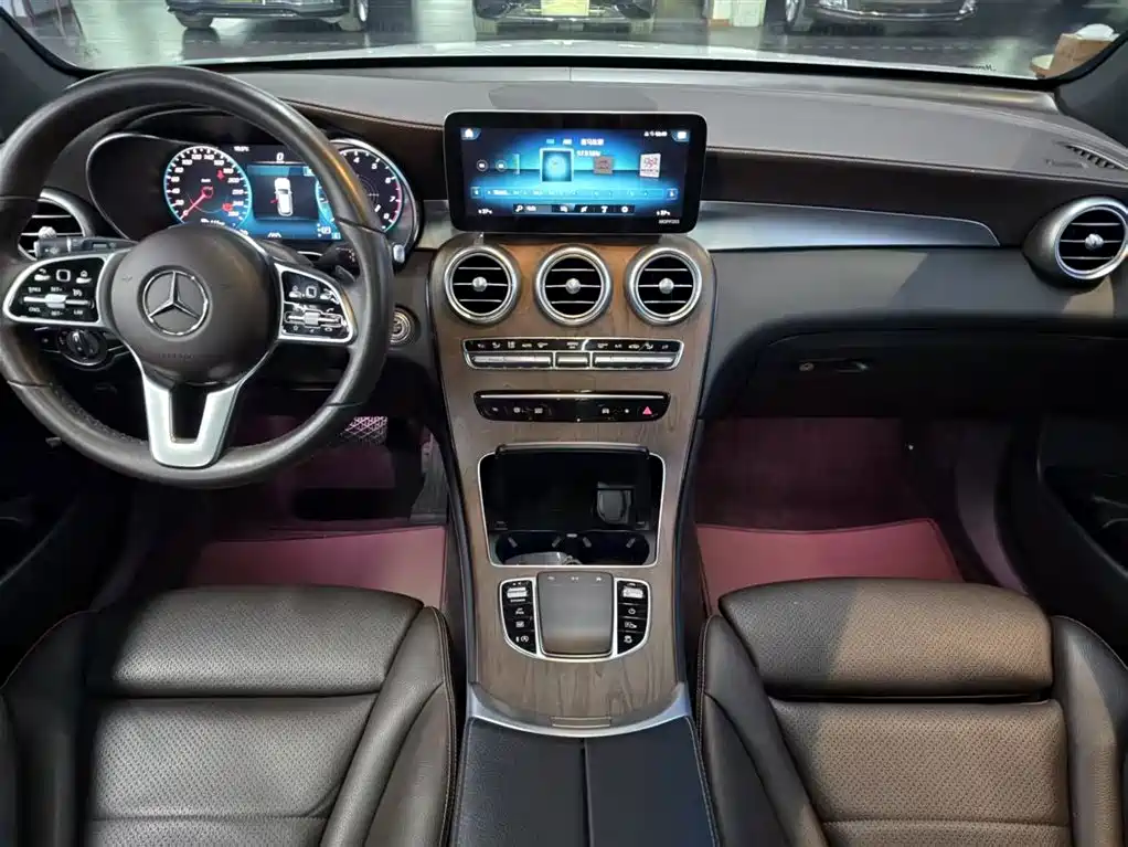 Mercedes-Benz GLC 2020 Facelift GLC 300 L 4MATIC Dynamic фото 12
