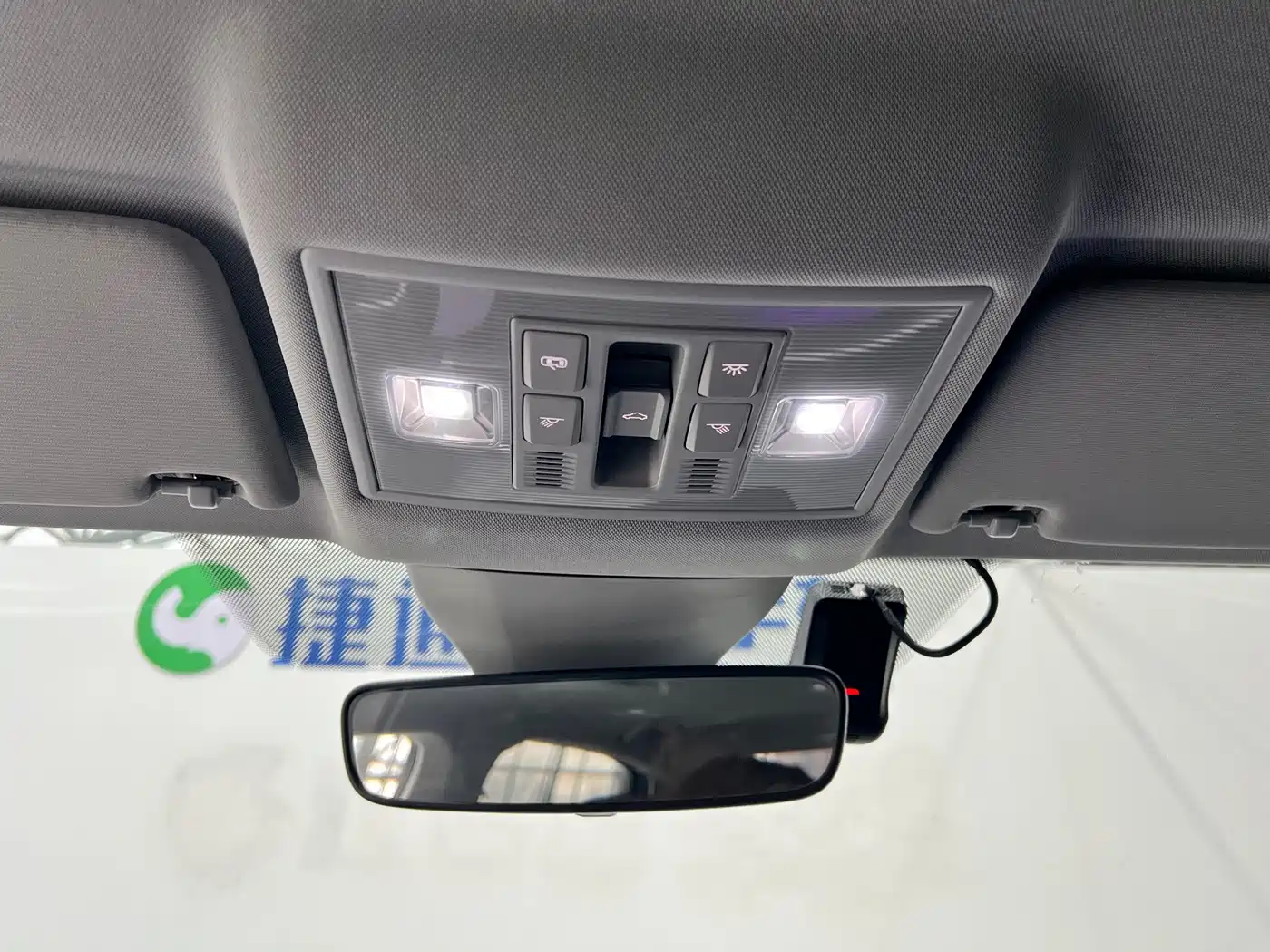 Volkswagen Lavida 2023 300TSI DSG Starlight Full Comfort Edition фото 25