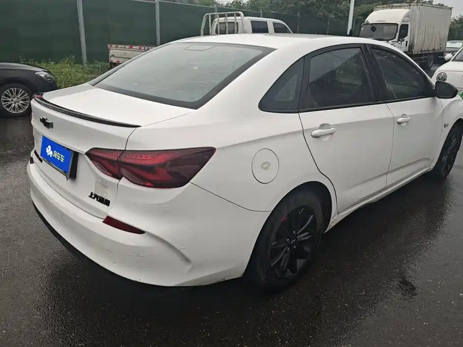 Chevrolet Monza 2019 2019 Redline 320T DCT Joy Edition China VI