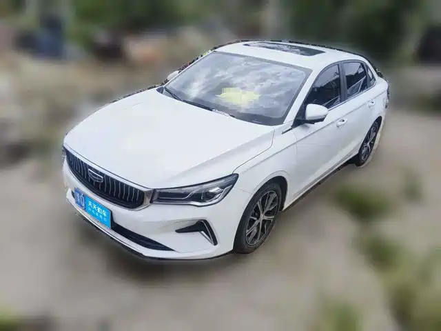 Geely Emgrand 2023