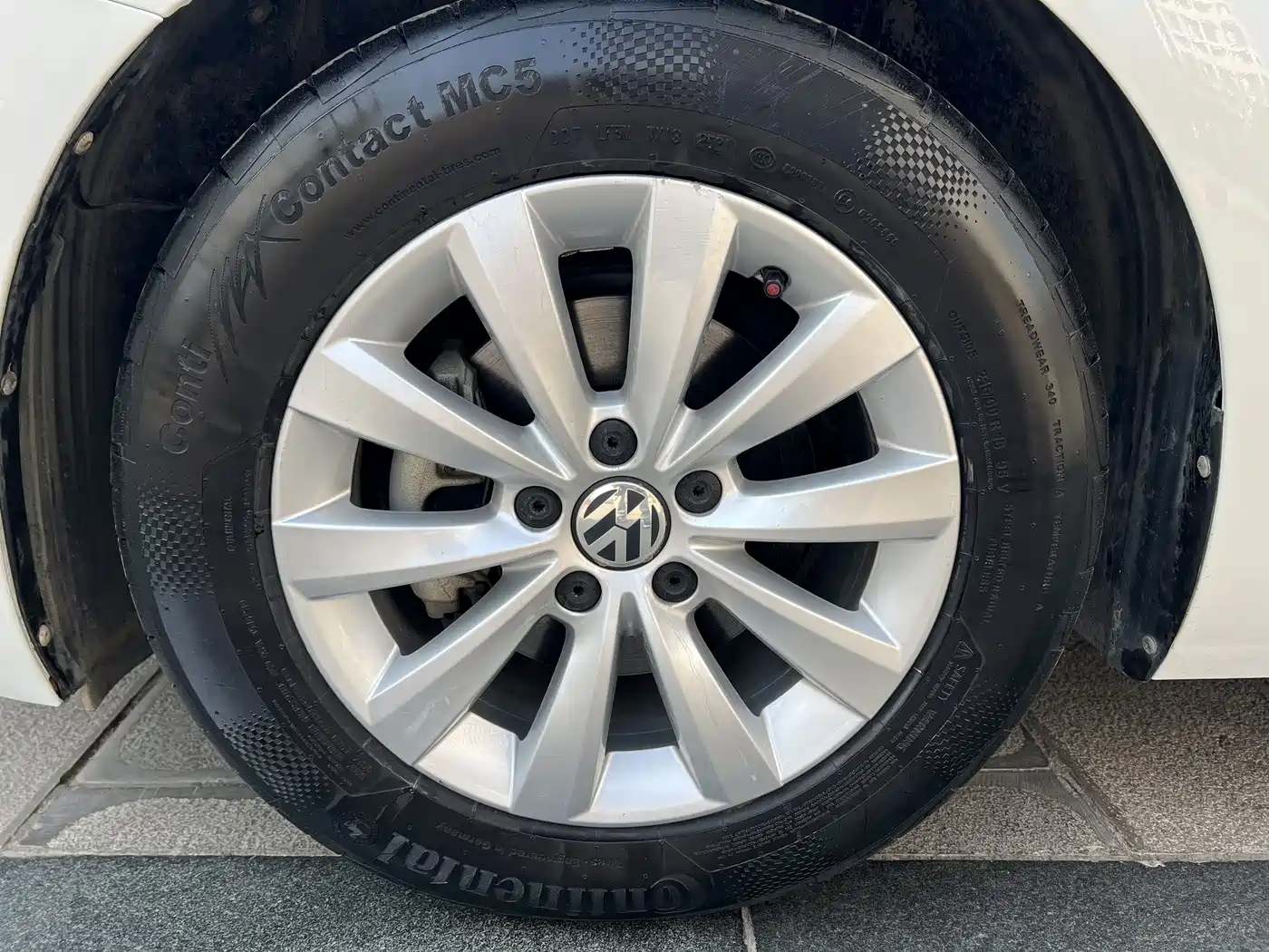 Volkswagen Beetle 2014 1.4TSI Fashion Edition фото 18