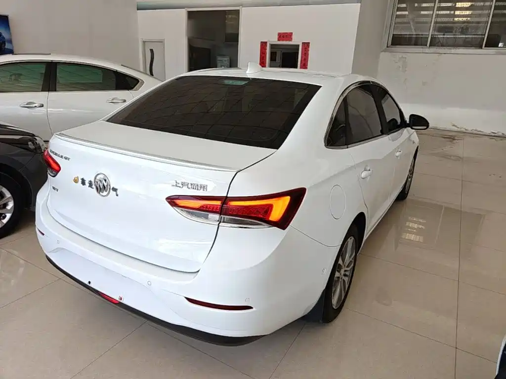Фото 7 - Buick Excelle