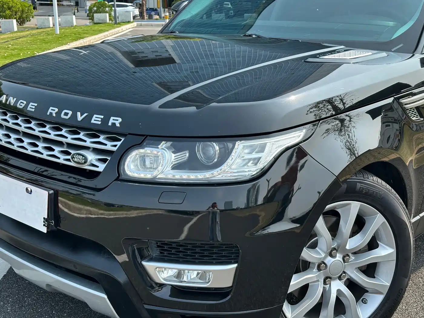 Land Rover Range Rover Sport 2015 3.0 SC V6 HSE фото 4