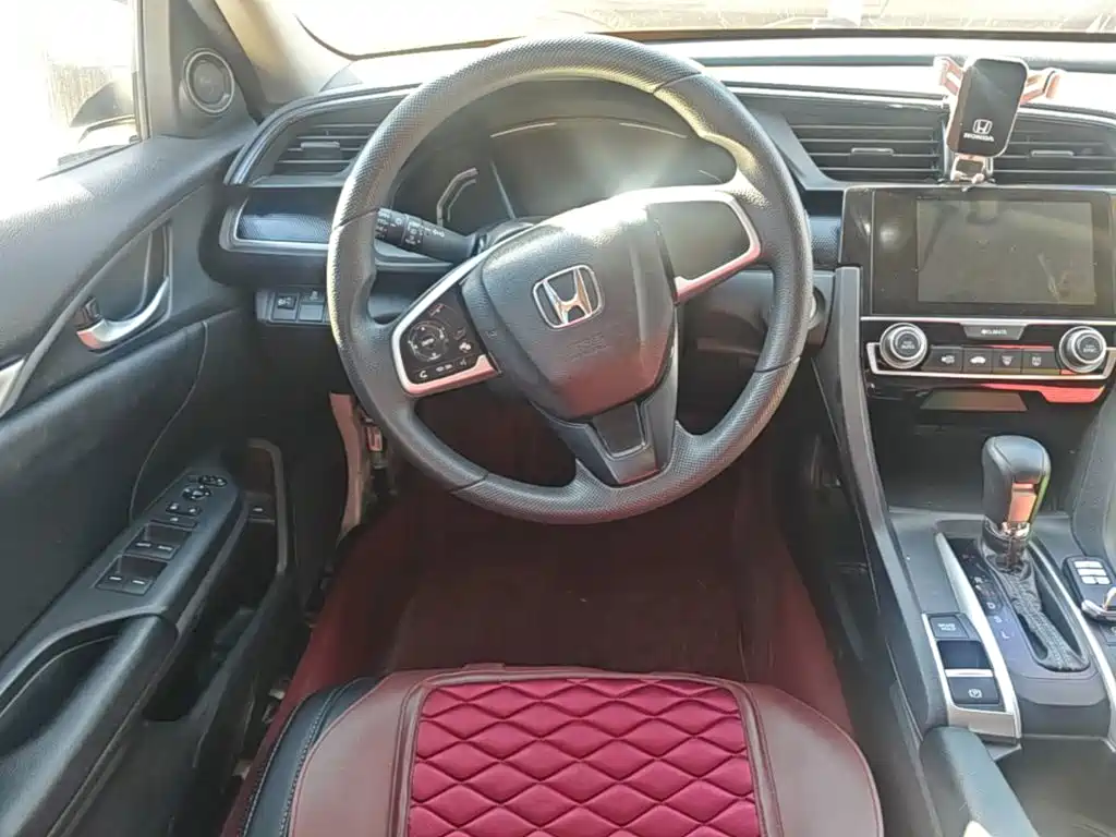 Фото 11 - Honda Civic
