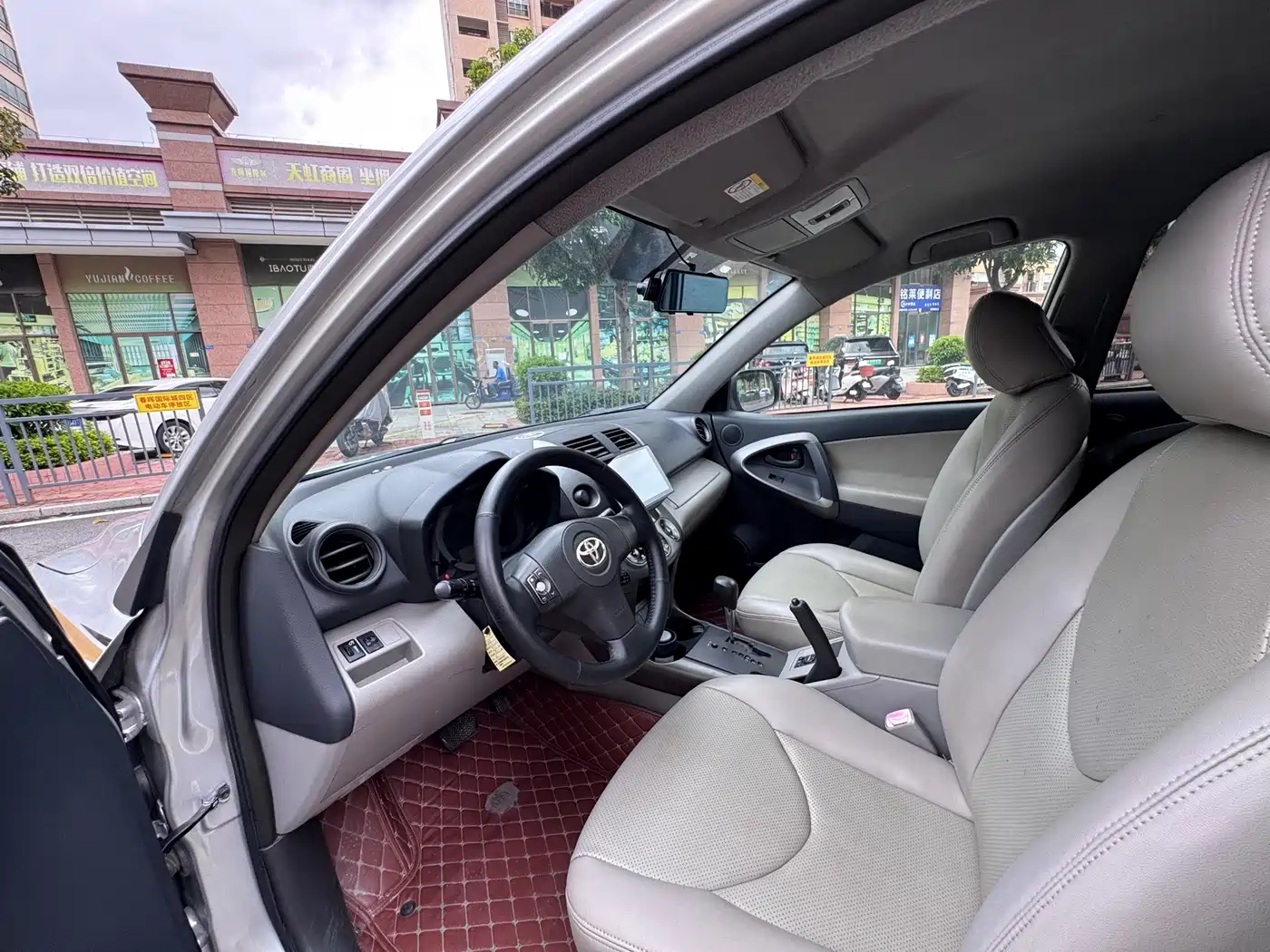 Toyota RAV4 (Import) 2011 2011 Base Model