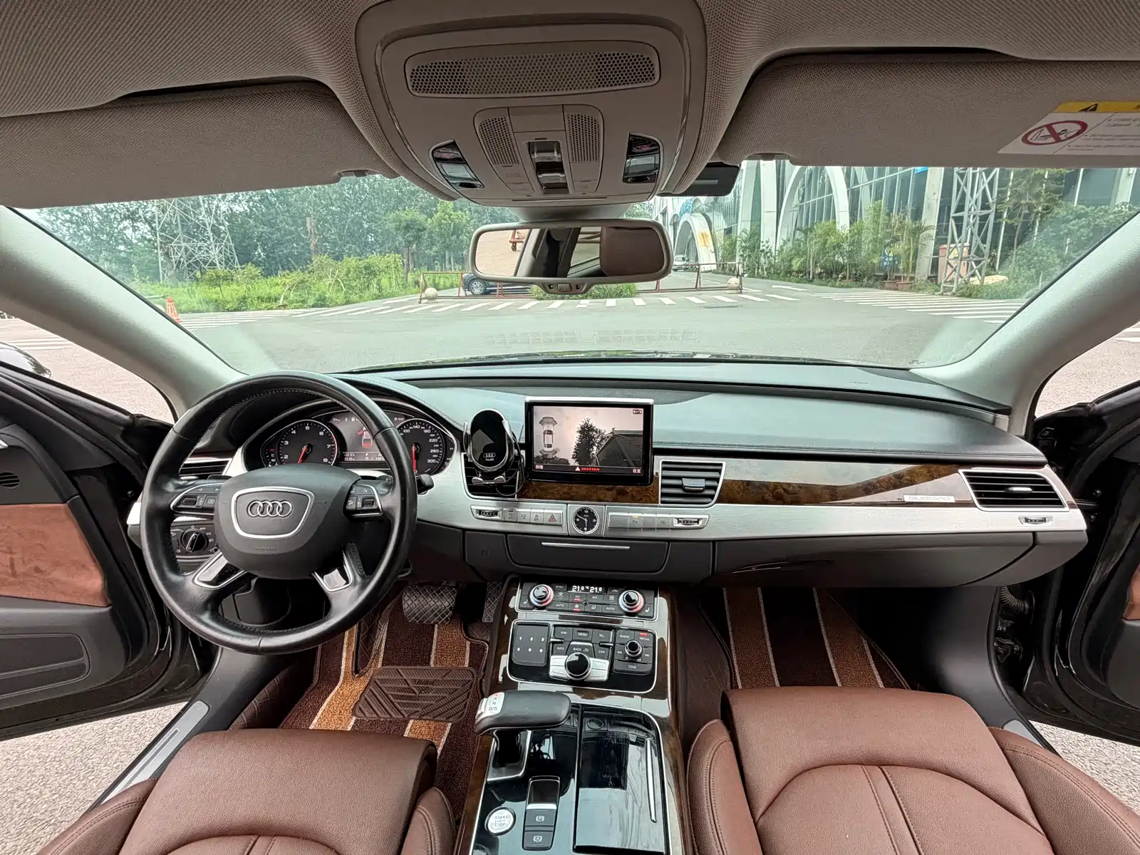 Фото 6 - Audi A8