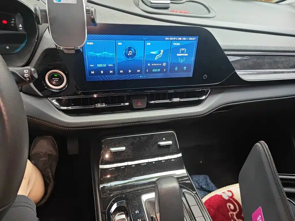 Фото 9 - Wuling Motors Wuling Victory