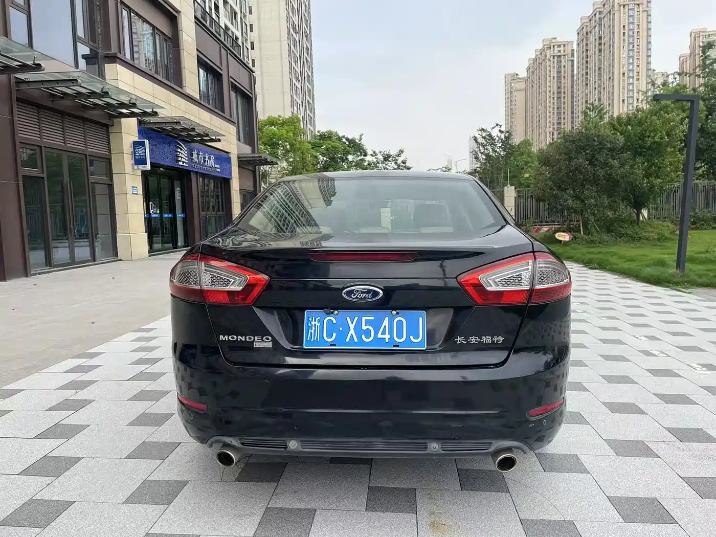 Ford Mondeo 2013 2013 2.3L Fashion Model