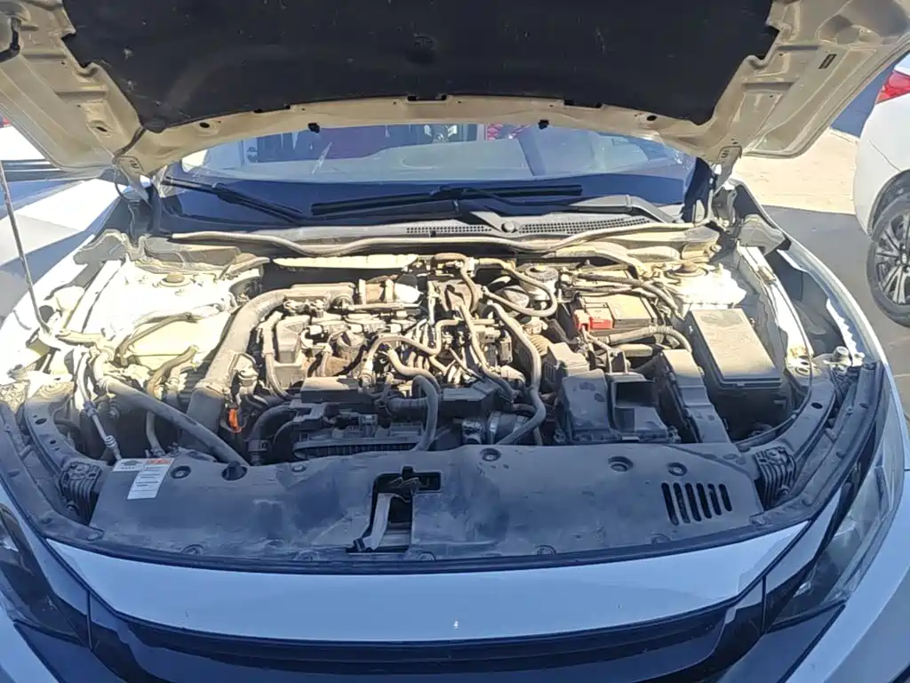 Фото 20 - Honda Civic