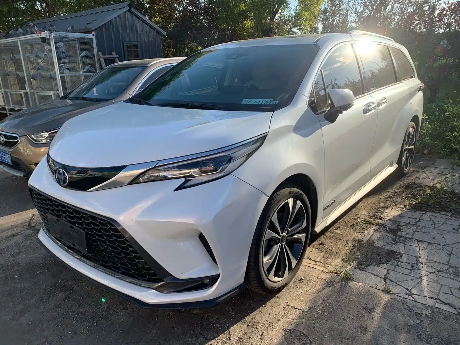 Фото 1 - Toyota Granvia