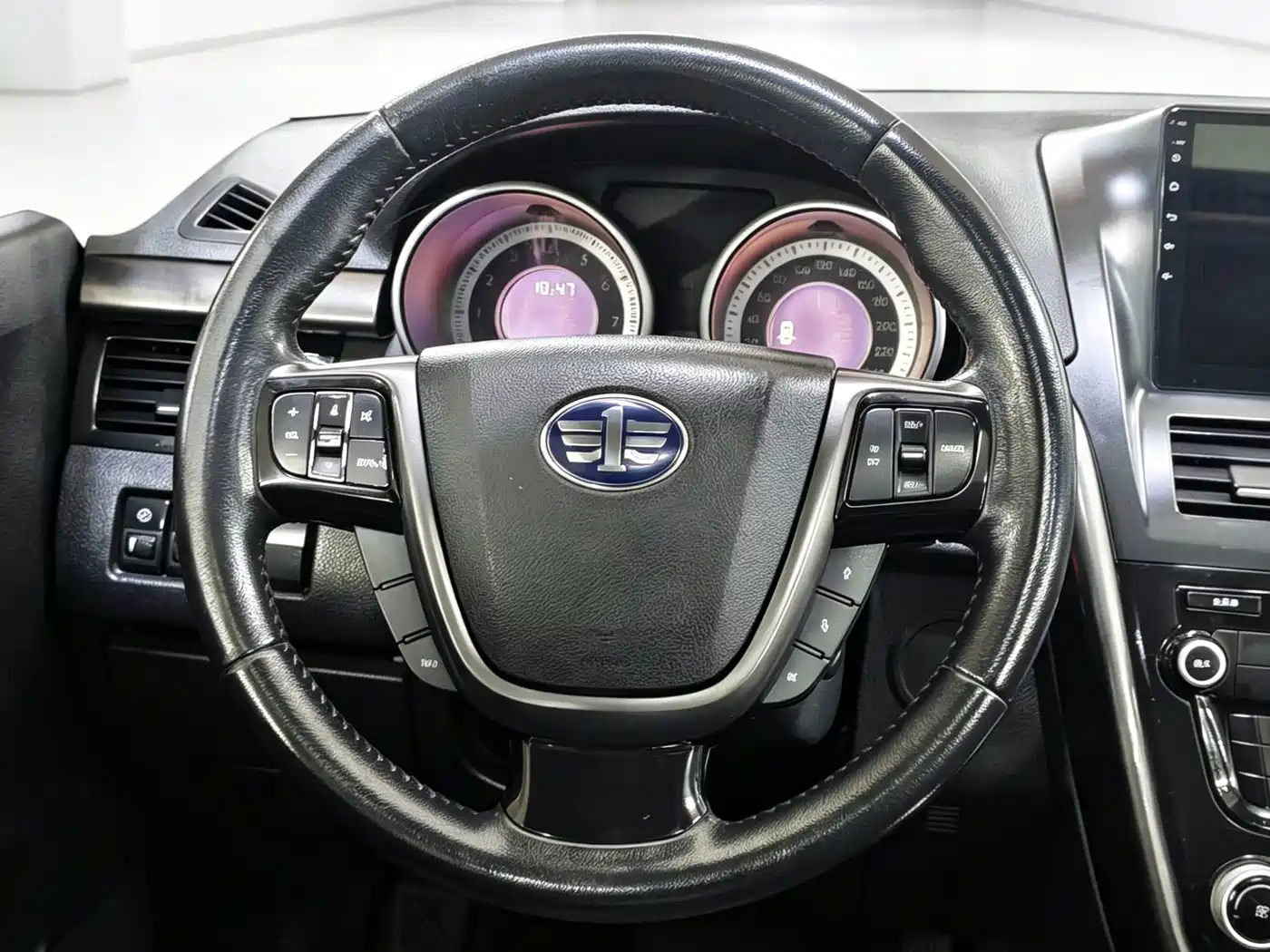 Besturn X80 2015 2015 2.0L Automatic Comfort Anniversary Edition