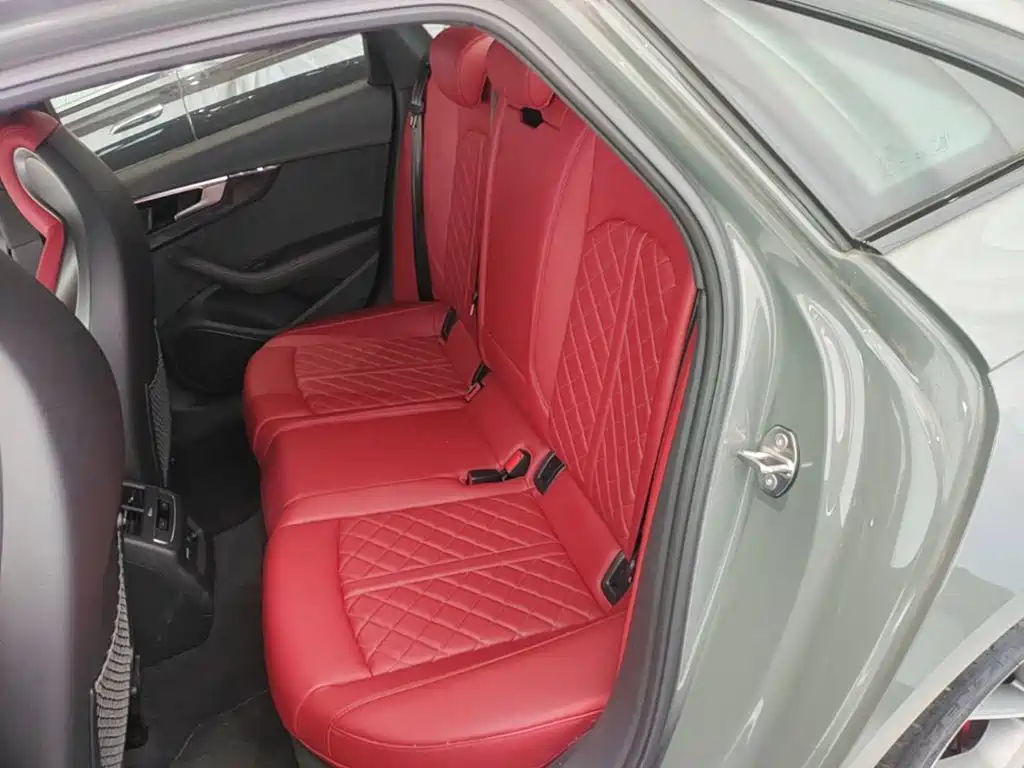 صورة 17 - Audi S4