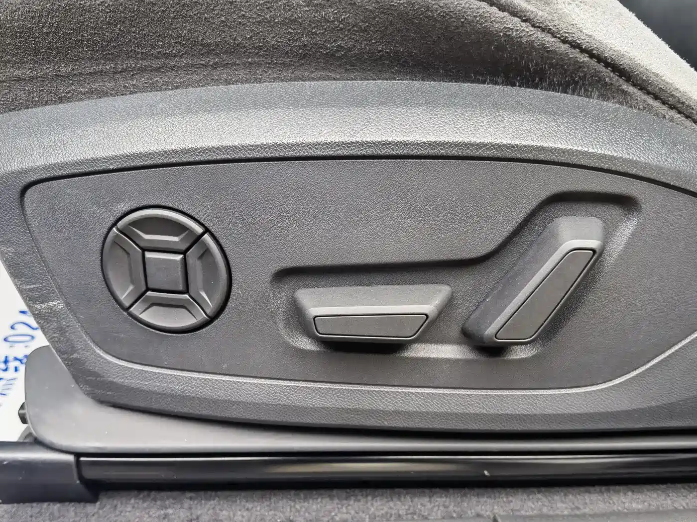 Audi Q3 2024 35 TFSI Fashion Sport фото 13
