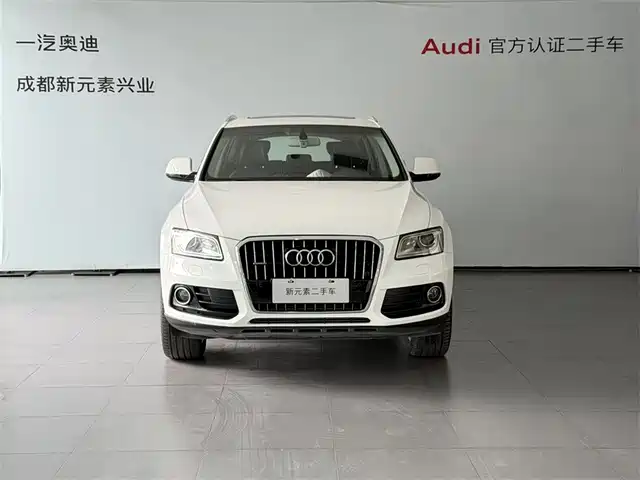 Audi Q5 2016 40 TFSI Technology Model — фото 2