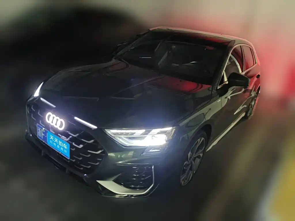 Audi A3 2026 2025 Facelift Sportback 35TFSI Flying Spur Premium