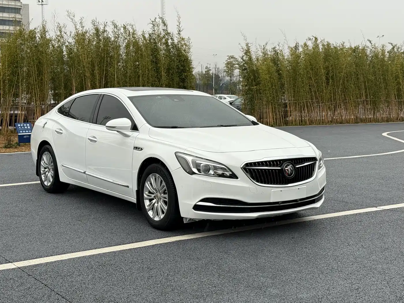 Buick LaCrosse 2016 20T Luxury фото 3