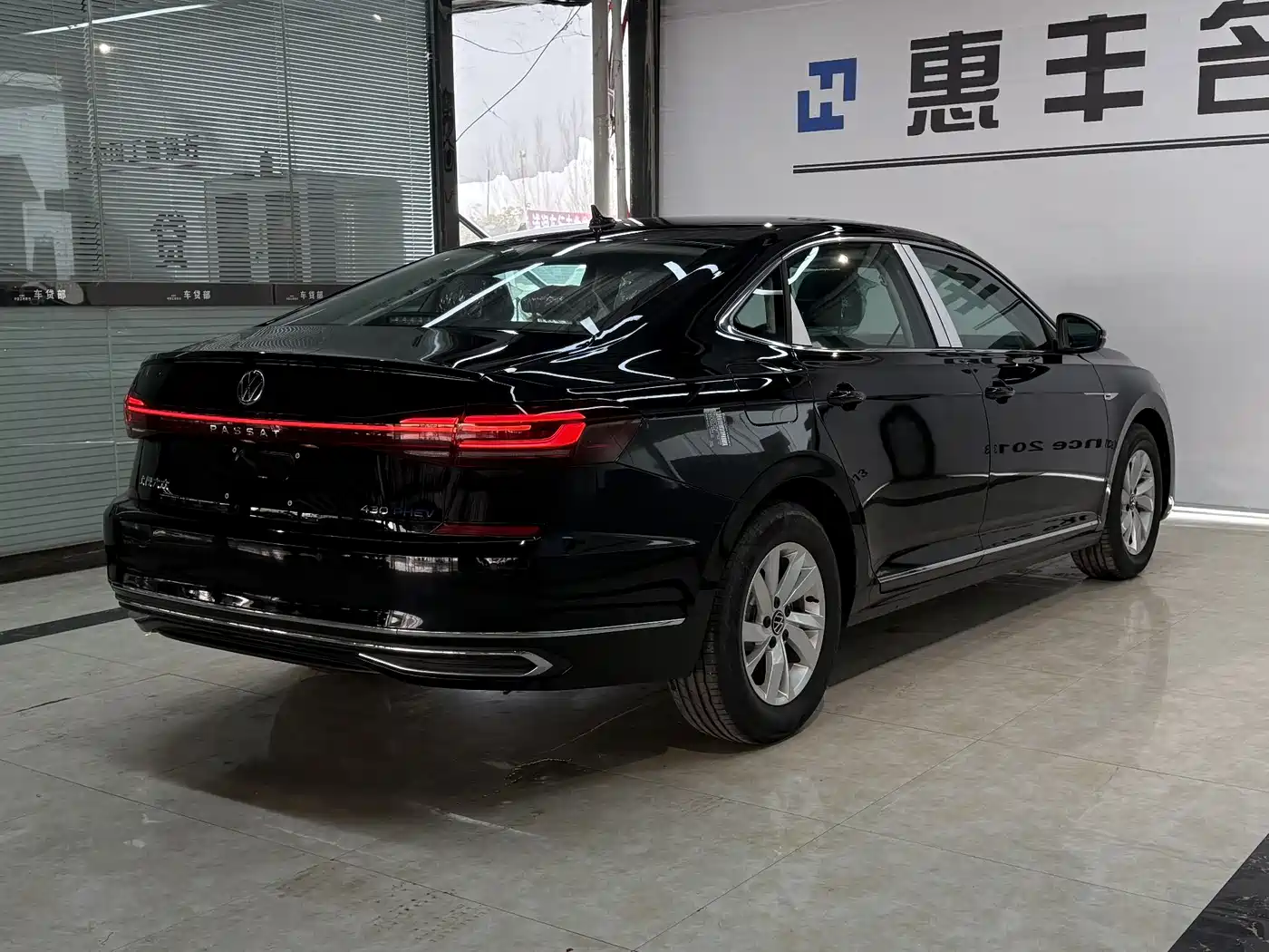VOLKSWAGEN PASSAT NEW ENERGY