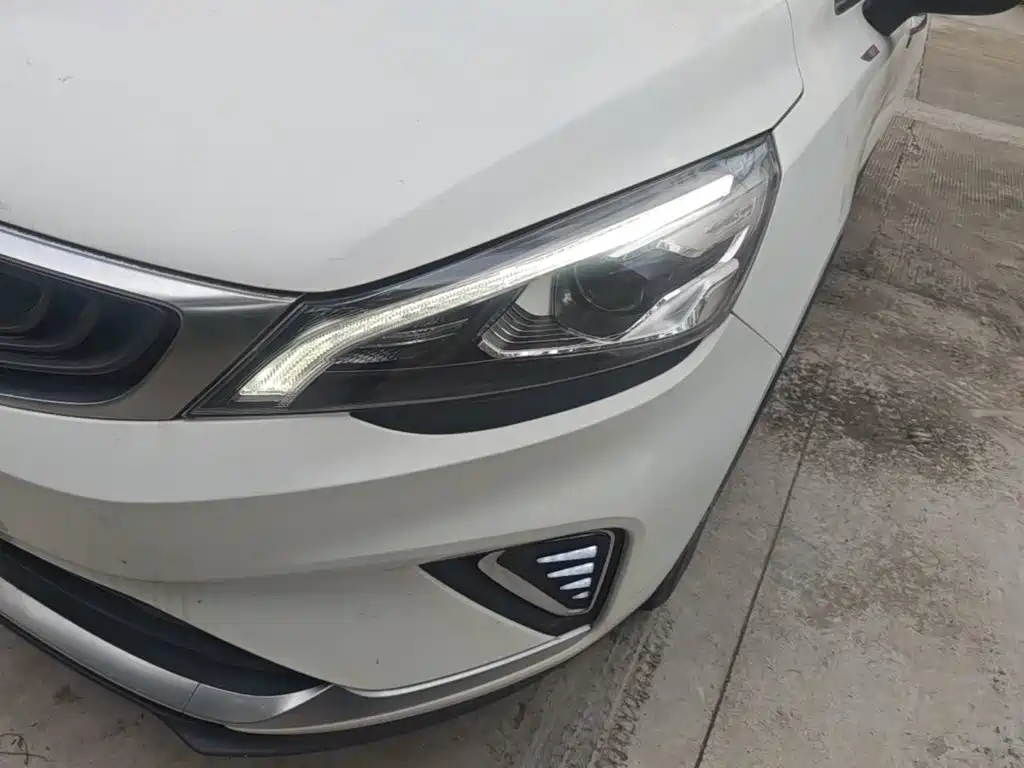 صورة 24 - Geely Emgrand GS