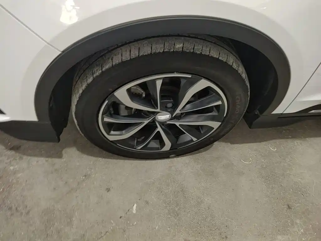 Geely Emgrand S 2022 2022 1.4T CVT Crossover Player